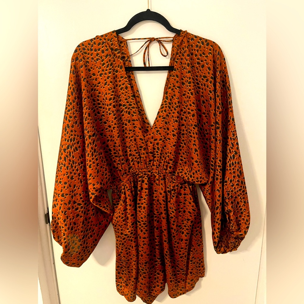 Long sleeve romper/ jumpsuit short with animal print